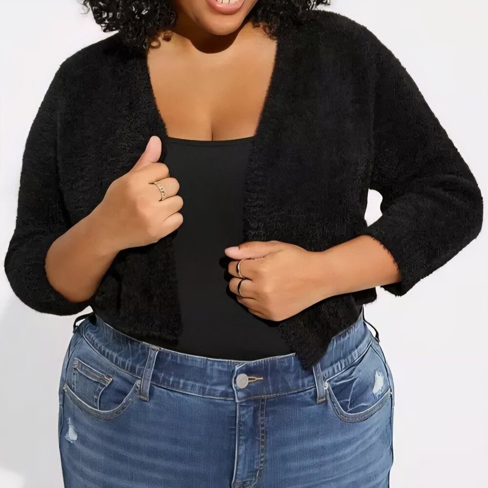 Torrid 1 1X 14-16 Black Eyelash Cropped Shrug Sweater 3/4 Sleeve Open Neckline